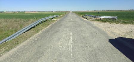Imagen La Diputación invertirá 290.000 euros en el arreglo de la carretera entre Pinarnegrillo y Fuentepelayo
